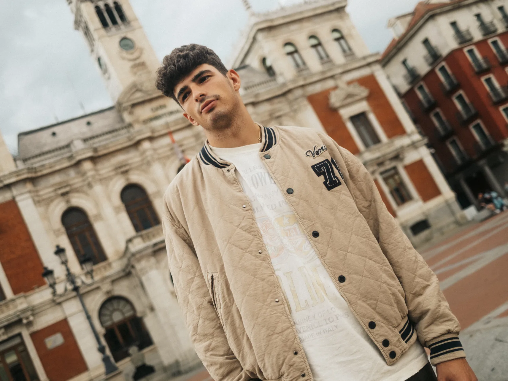 11 سؤالًا مع أرتورو كويّو – نجم البادل الأول عالميًا